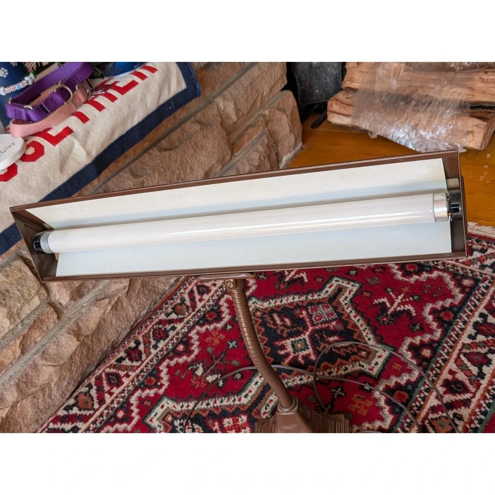 Vintage Arts Specialty Co Chicago Gooseneck Desk‎ Fluorescent Lamp Brown 18